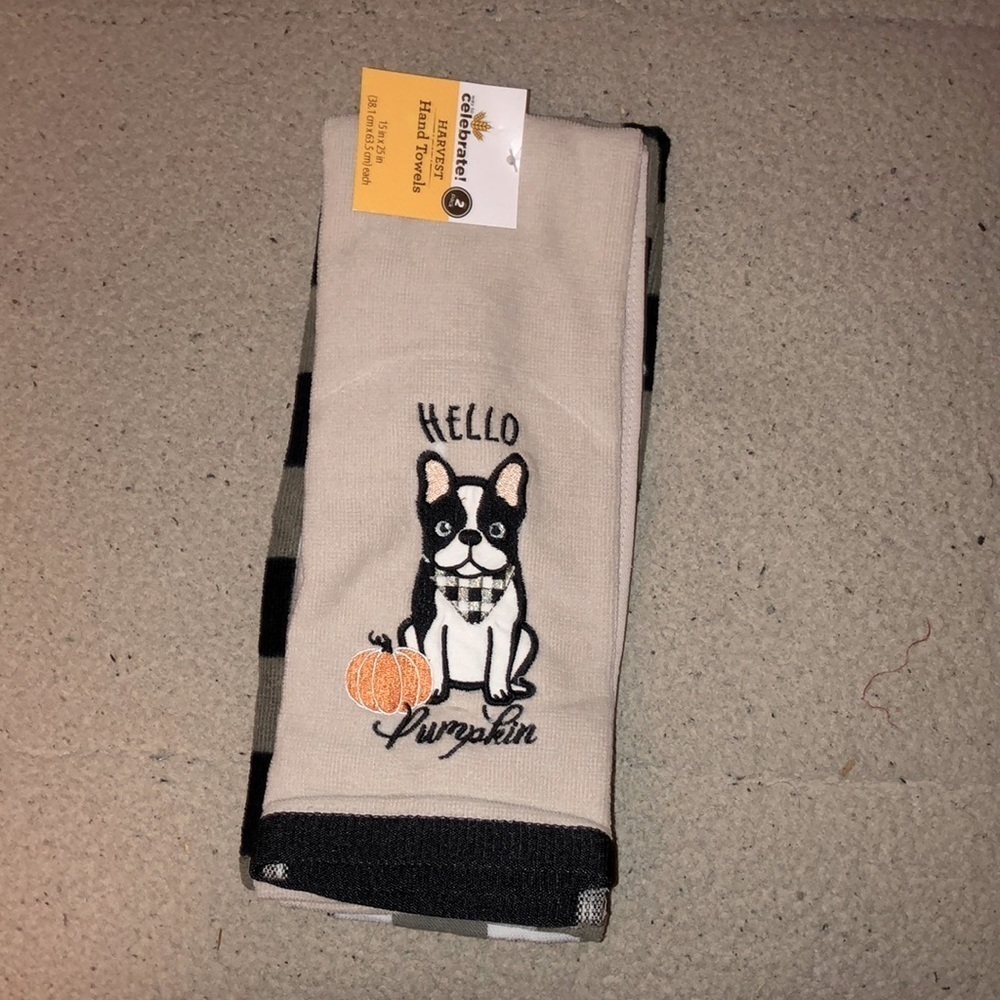 Harvest hand towels with a picture of bulldog in a set